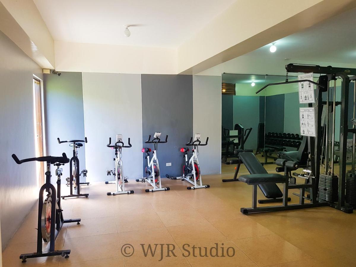 Aparthotel Centropolis King Bed Deluxe Muntinlupa City Esterno foto